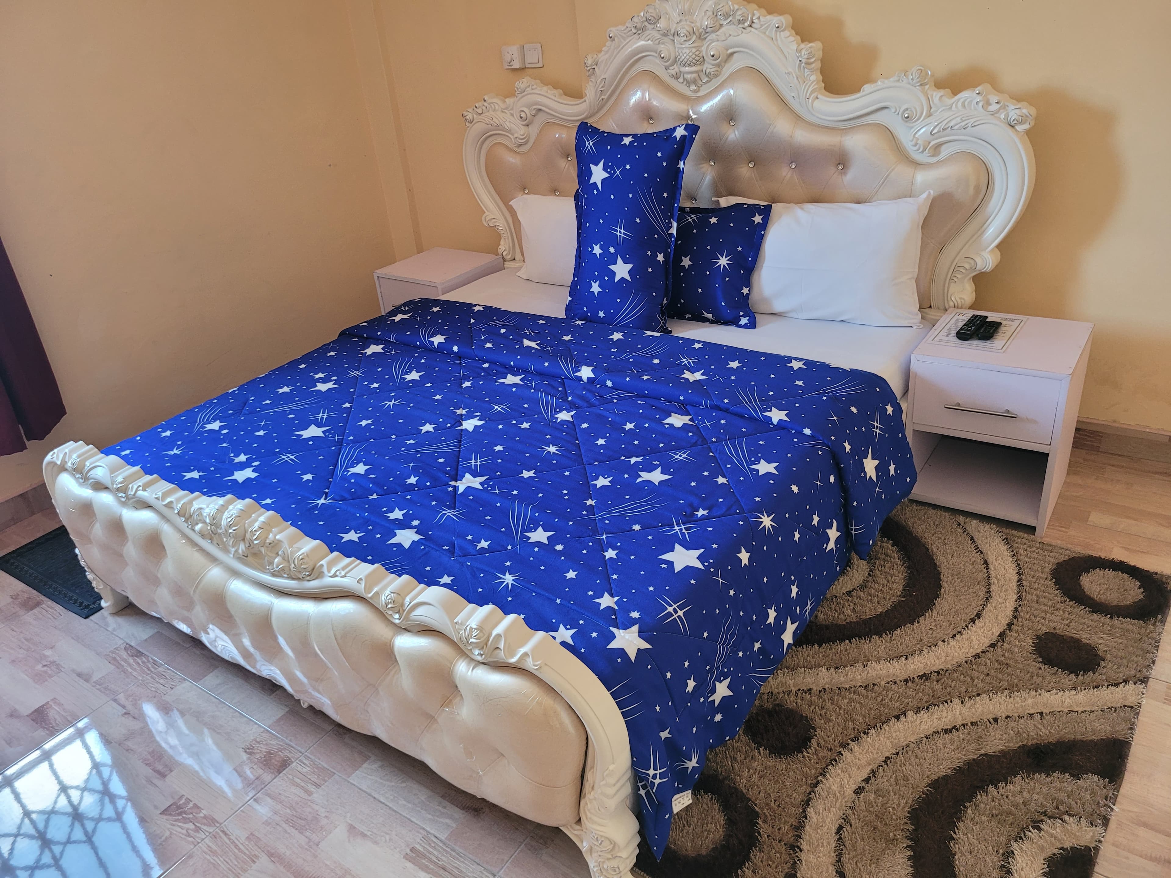 Deluxe Suite